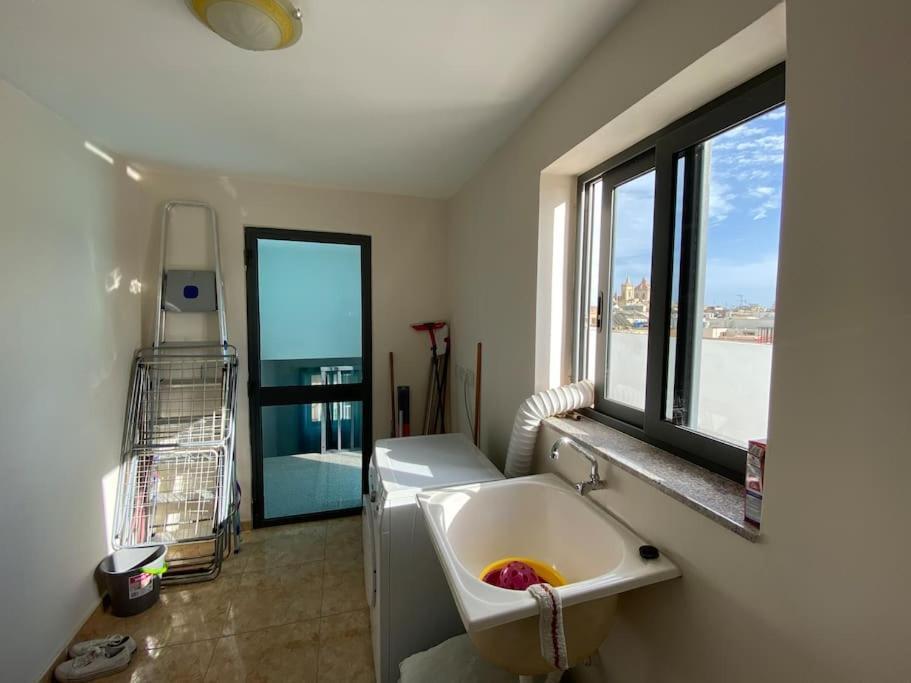May Flower: Modern Flat Close To Airport/Bus Stops Tarxien Zewnętrze zdjęcie
